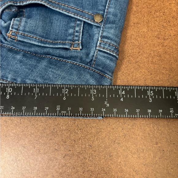 Guess Men's Blue Straight Jeans - Picture 5 of 9